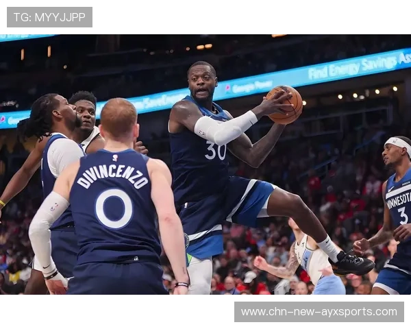 兰德尔强硬背身单打打进，攻守兼备助力球队胜利