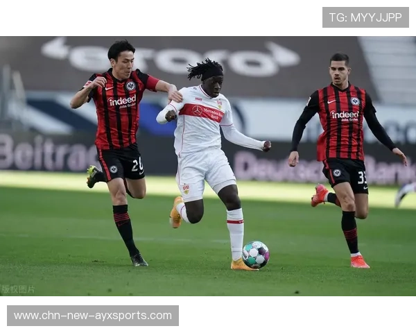 波尔图佩佩左脚劲射扳平比分球迷尖叫连连——热血背后的品牌陪伴