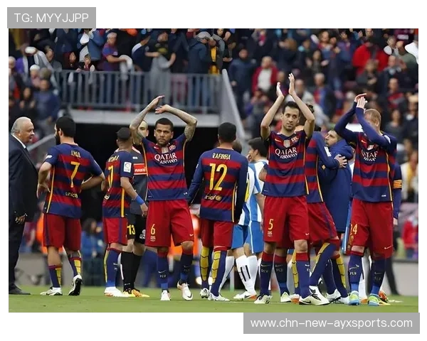 西甲巴萨替补登场点燃比赛，主场气氛沸腾